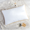 Logo personalizado Hotel Hollow Blanco almohada con bolsa